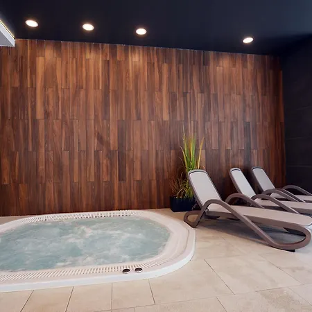 Апартаменти Polanki Park, Sun & Snow *